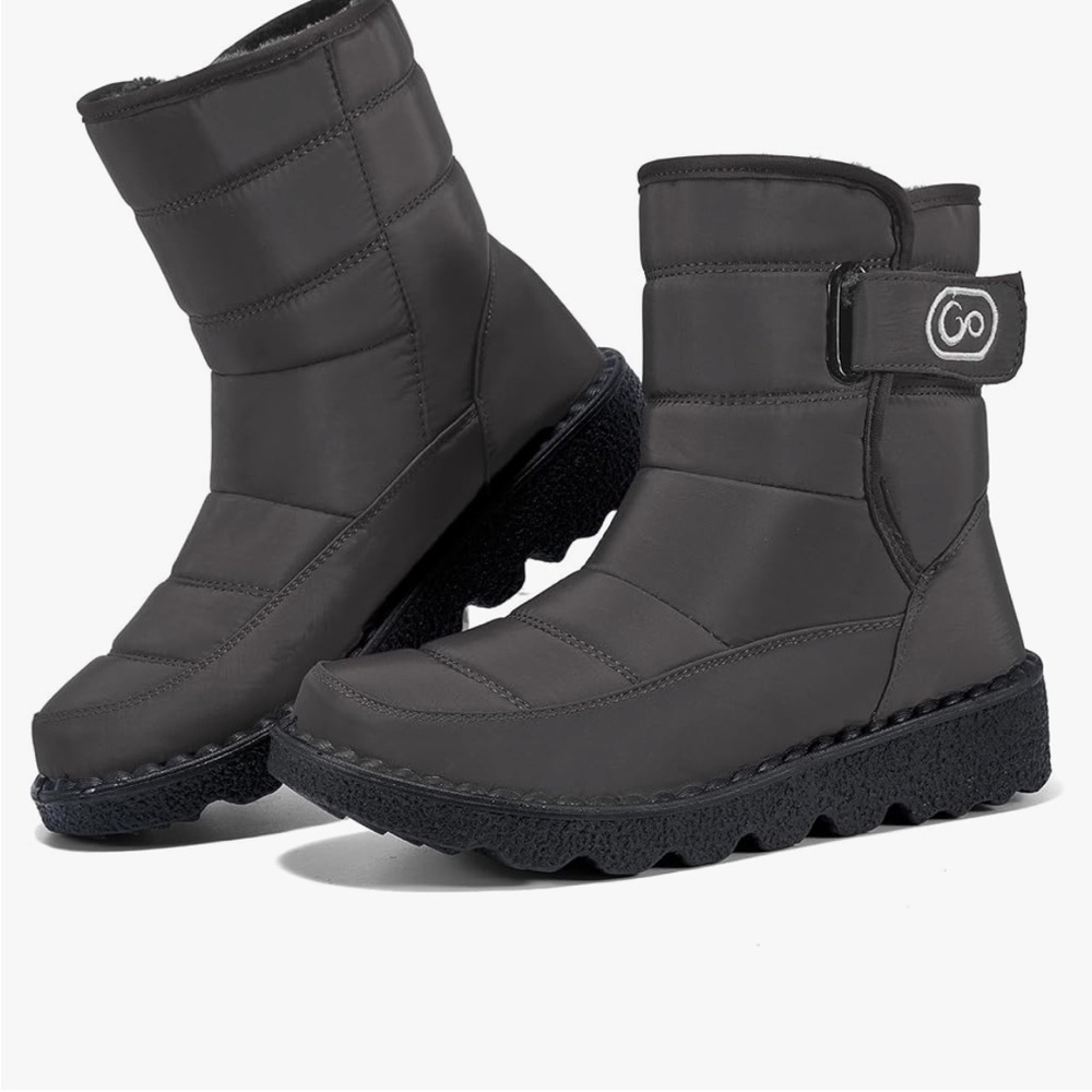 Gently worn Ablanczoom winter snow boots